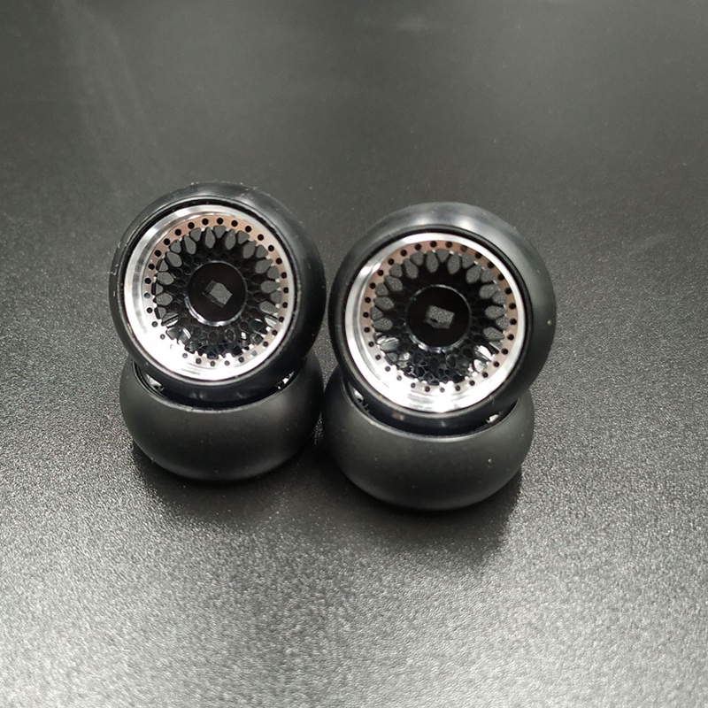 Bộ 5 Bánh Xe Thay Thế Cho Xe Hơi Điều Khiển Từ Xa Wltoys K969 K989 P929 1 / 28