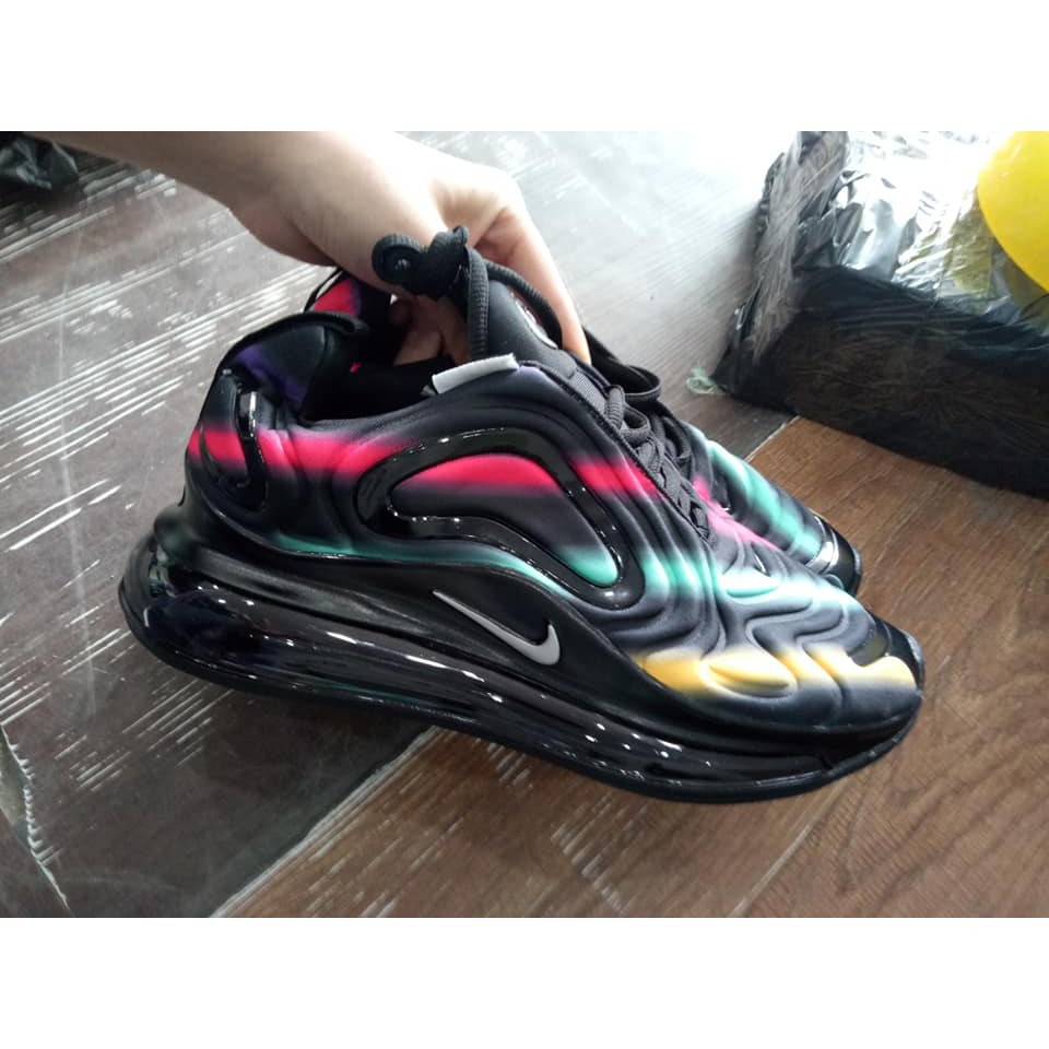 Giày sneaker AIR MAX 720 5 màu đậm