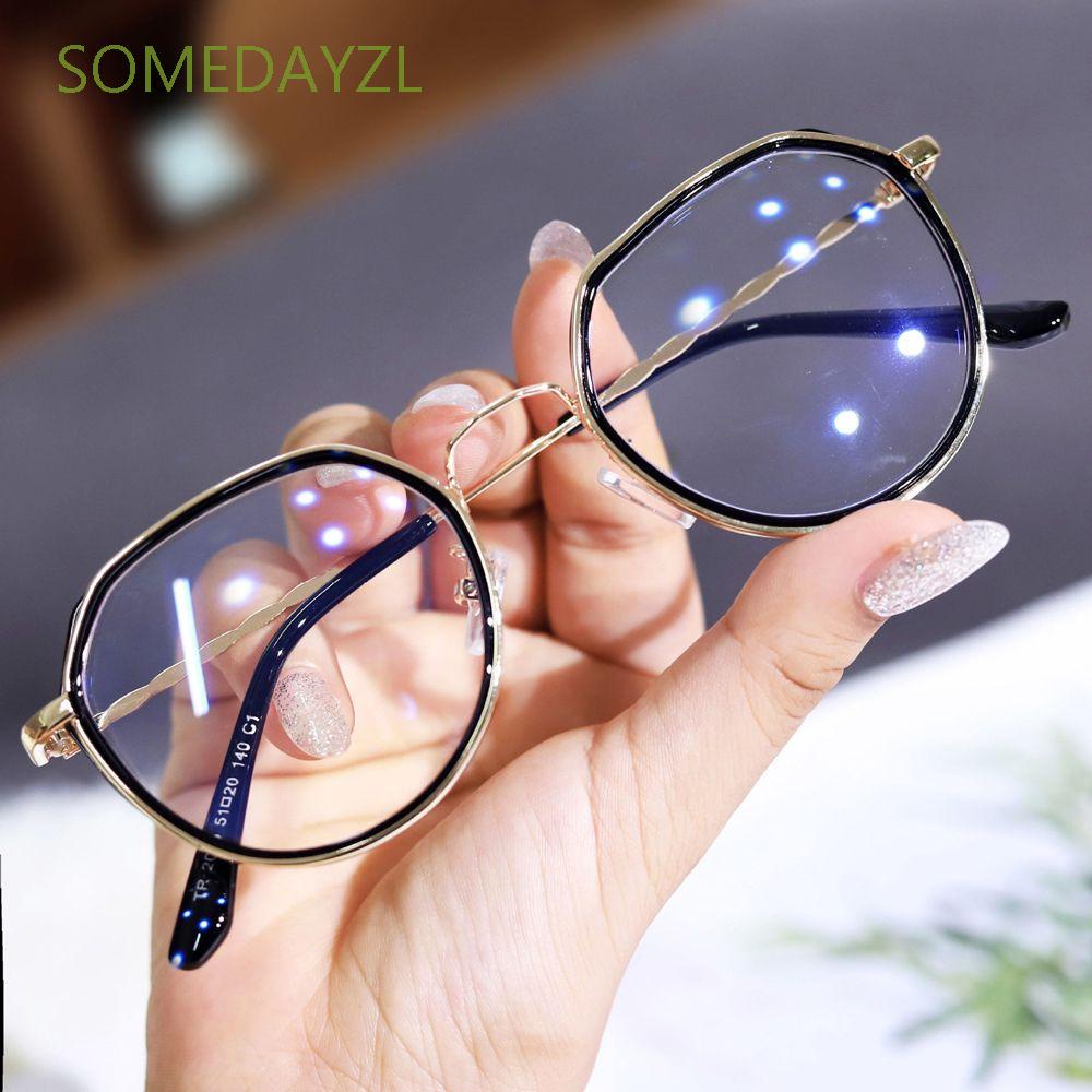 Mắt kính gọng lớn trong suốt chống ánh sáng xanh kiểu dáng cổ điển cho nữ