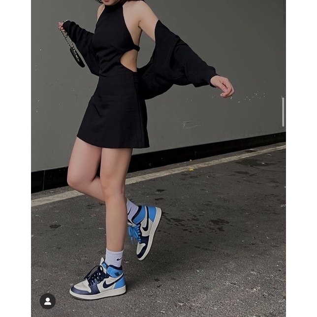 SET ĐẦM YẾM ĐEN CUTOUT LƯNG KÈM KHOÁC