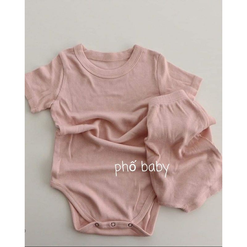 Bộ bé trai, bé gái đáng yêu