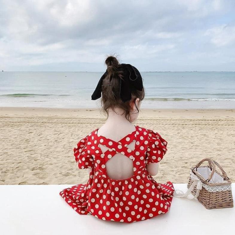 Váy chấm bi đỏ cho bé