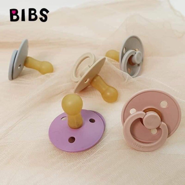 Ti giả Bibs nhập khẩu Đan Mạch tặng kèm nắp trứng