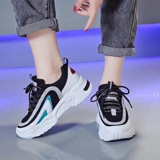 Giày thể thao sneaker tk mới hot hit 2020