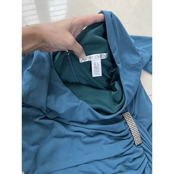 Đầm của hãng Maggy london dư xịn rất đẹp có big size