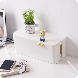 Hộp nhựa đựng ổ cắm điện an toàn tiện lợi