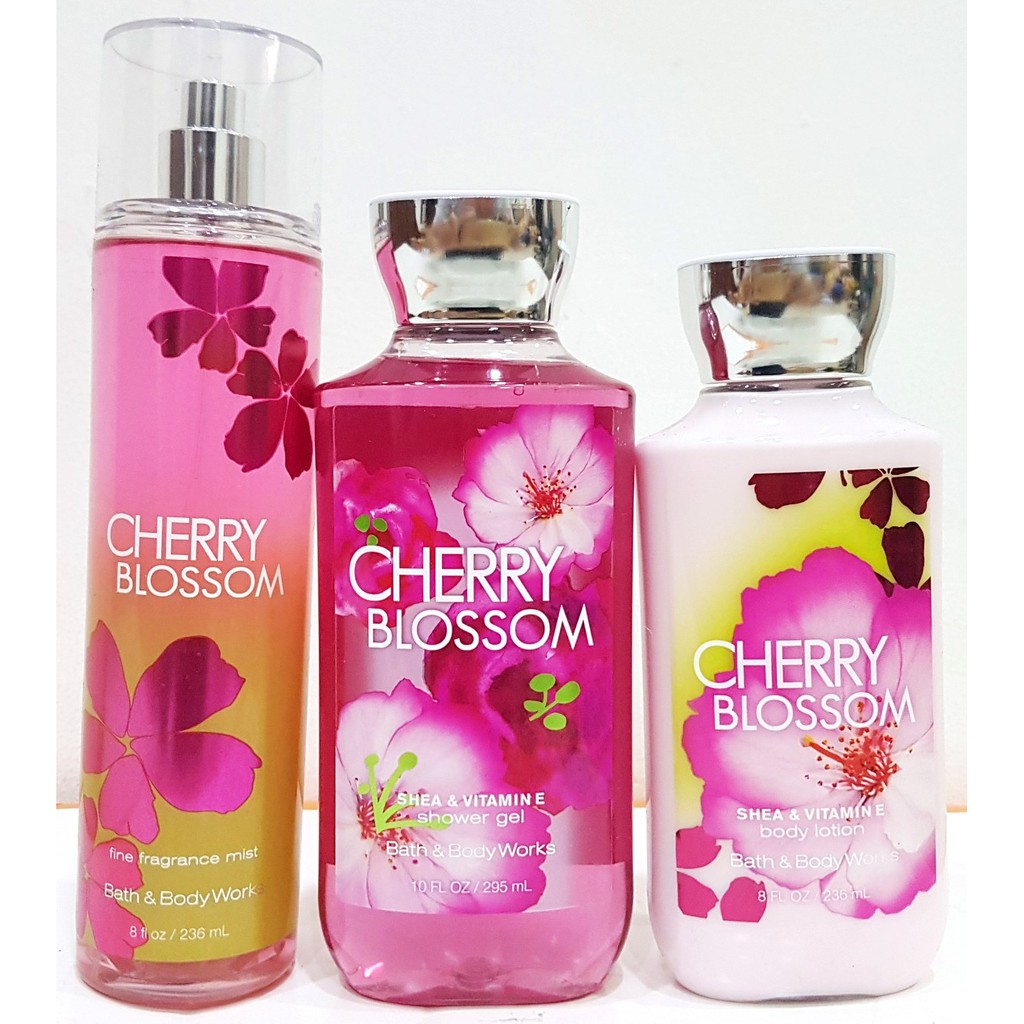Bộ tắm dưỡng mist Cherry Blossom của hãng Bath&BodyWorks từ Mỹ