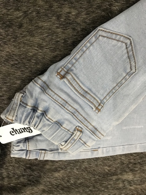 Quần short jean bé gái