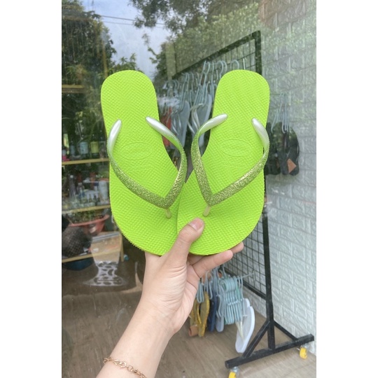 Dép nhũ kim tuyến nhà em