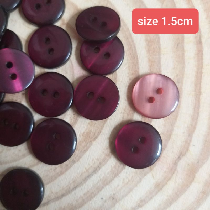 nút nhựa 2 lỗ , size 1.5cm (20 nút/5k)