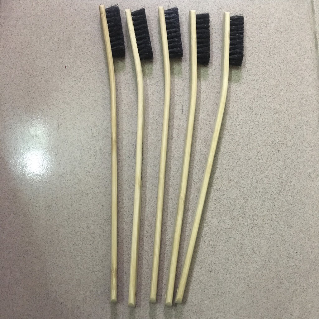 Chổi cong vệ sinh khoang máy ô tô