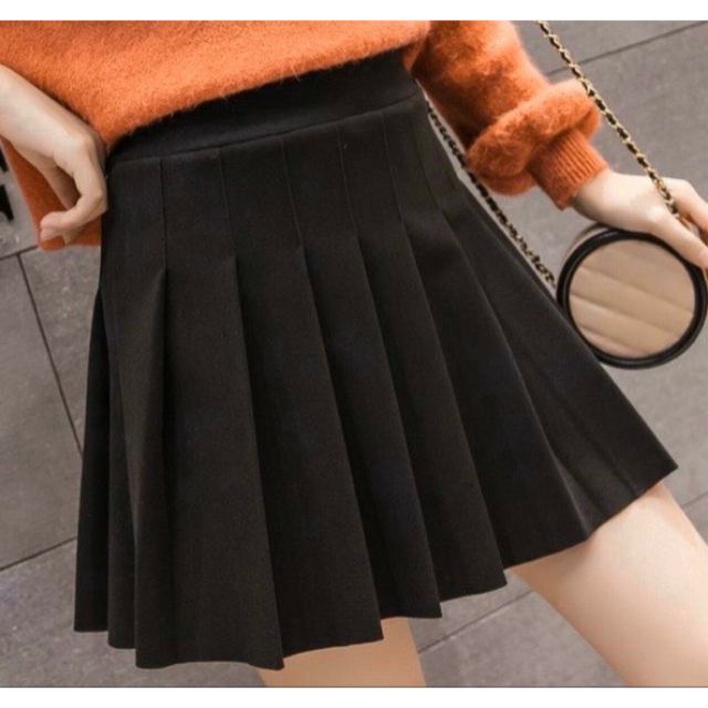 CHÂN VÁY TENNIS VỀ ĐEN