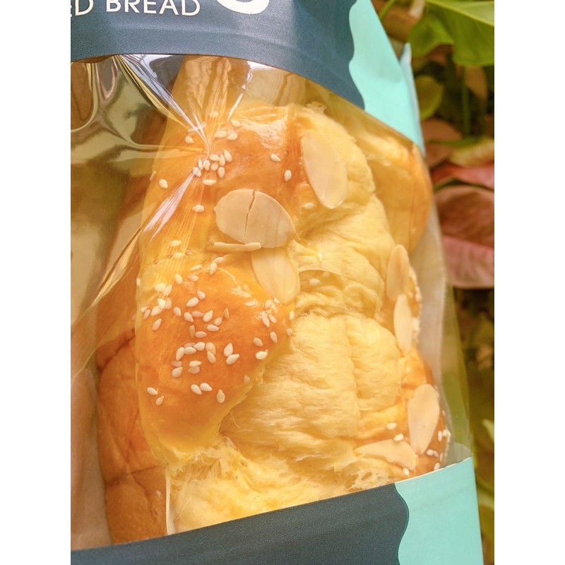 Bánh mì hoa cúc Brioche Handmade 300g