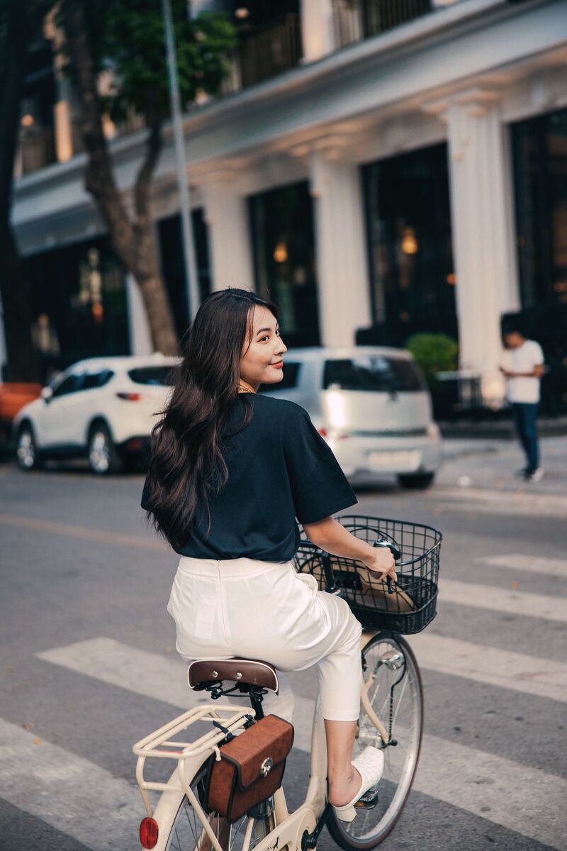 Áo thun chữ l' été | BigBuy360 - bigbuy360.vn