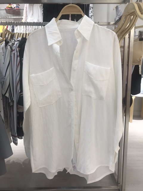 [CLIP THẬT + ẢNH THẬT] Áo sơ mi trắng form rộng đơn giản mà quyến rũ không chối từ (có sẵn) | BigBuy360 - bigbuy360.vn