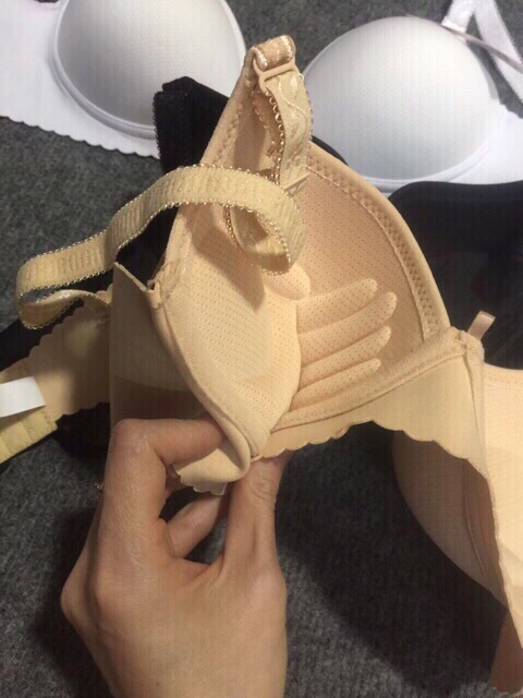 Áo Lót Đúc Su Không Gọng, Có Đệm Bàn Tay Nâng Ngực | BigBuy360 - bigbuy360.vn