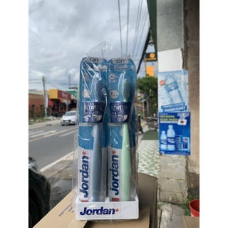 Bàn Chải Đánh Răng Jordan Clean Between Lông Mềm