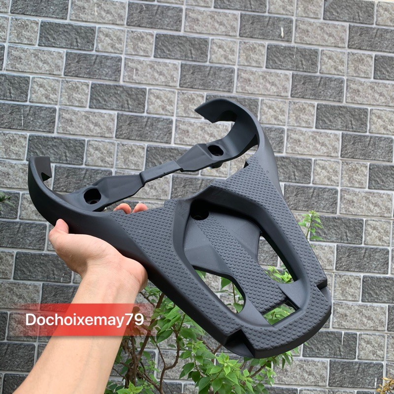 Cảng sau (tay dắt) Vision kiểu SH Ý