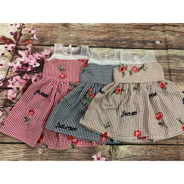 Combo váy thô hoa hồng thêu nổi