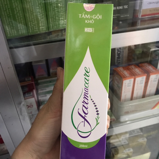 Tắm gội khô FARMACARE 250ml