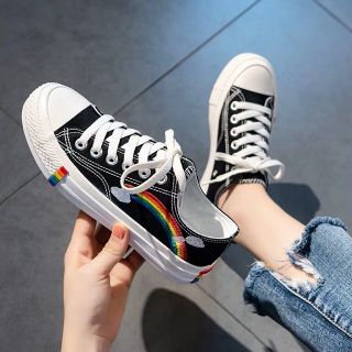 Giày thể thao nữ cầu vòng