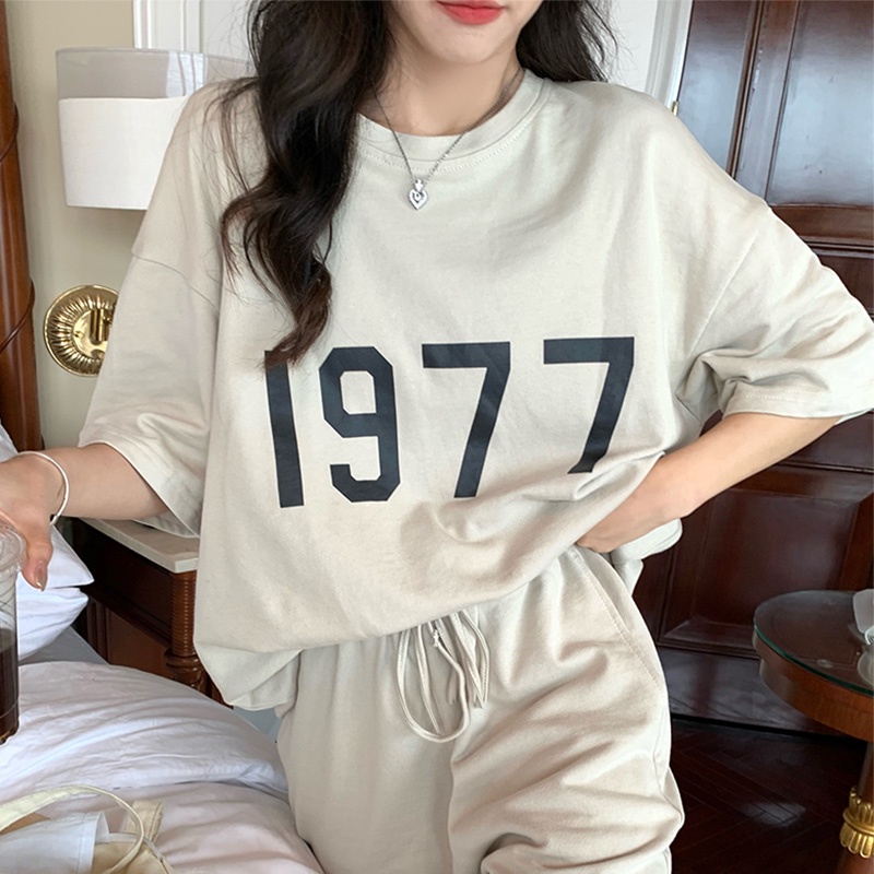 Set đồ SUXI gồm áo thun ngắn tay in chữ + quần short thể thao năng động cho nữ