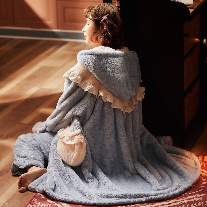 Áo Choàng Ngủ Dáng Dài Có Mũ Trùm Chất Nỉ Dày Dặn Thời Trang Thu Đông Cho Nữ | BigBuy360 - bigbuy360.vn