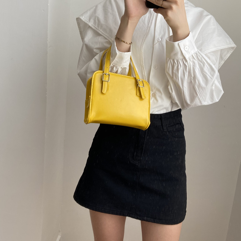 Túi đeo chéo thiết kế thời trang dành cho nữ