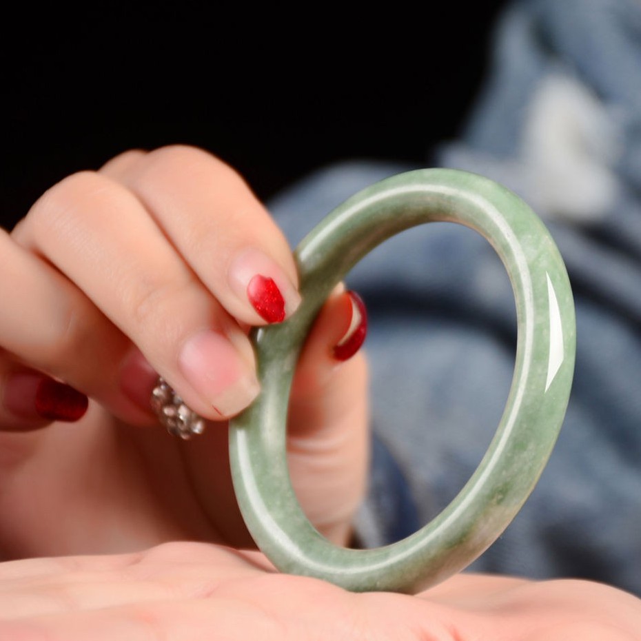 Vòng tay ngọc bích màu xanh lá tự nhiên 53-71mm