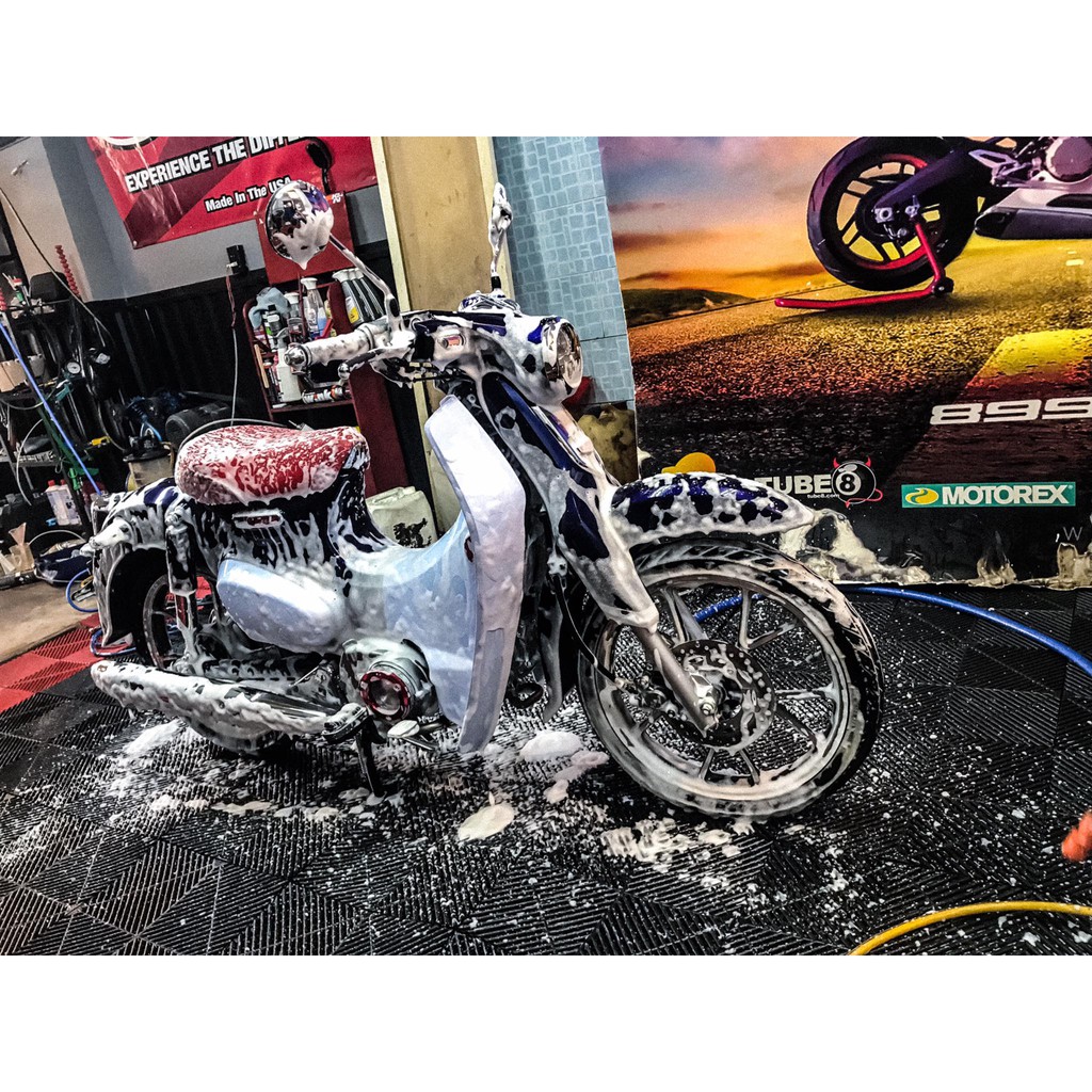 [Siêu Phẩm] Nước rửa xe Anh tắm em yêu - Em tắm anh yêu màu hồng, màu và hương hoa hồng quyến rũ, siêu bọt tuyết 1000ml