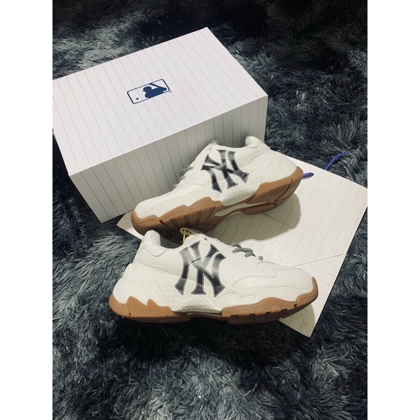 Giày thể thao sneaker nam nữ hàng chuẩn có video thật | BigBuy360 - bigbuy360.vn