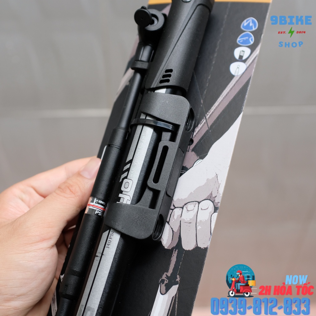 Bơm mini xe đạp Giyo GM-641 có đồng hồ đo áp suất
