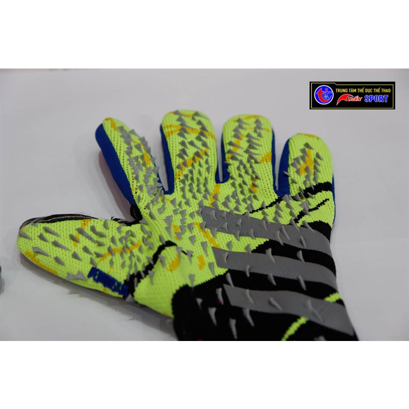 Găng thủ môn Predator Pro (không xương) - đen xanh(size8-9-10)