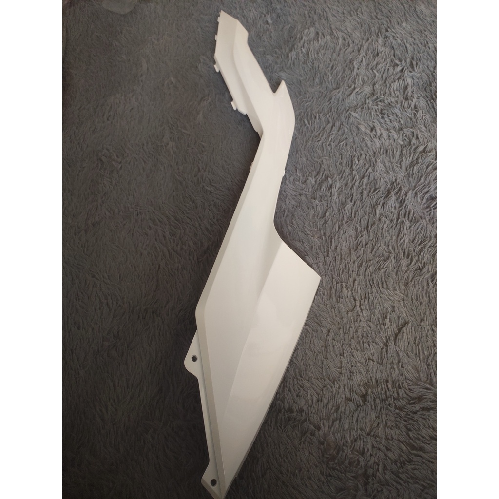 Lườn trắng dành cho xe vario click 125&150 đời từ 2018 đến 2021.