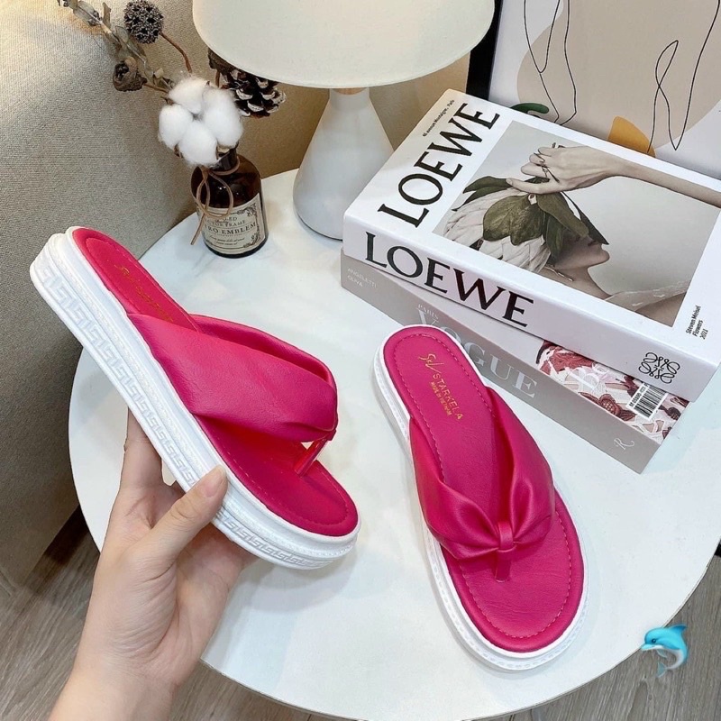 Dép lép nữ xỏ ngón hai quai bánh mì đế bằng 3p nhẹ êm chân sandal xăng đan đi biển đẹp rẻ thời trang
