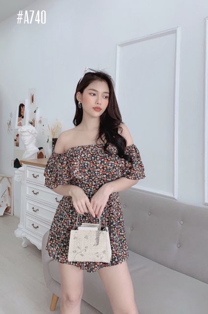 Jump hoa bèo đi biển đáng yêu