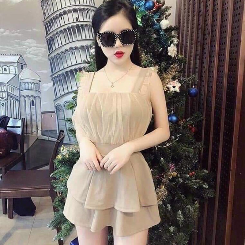 Đầm Umi Phối Lưới Hai Dây Cổ Vuông Có Quần Trong