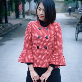 Áo dạ ngắn màu đỏ