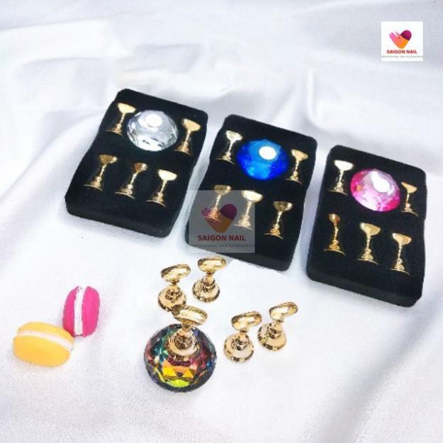 Đế gắn móng tập vẽ Nail - Đế gắn móng Kim Cương nam châm