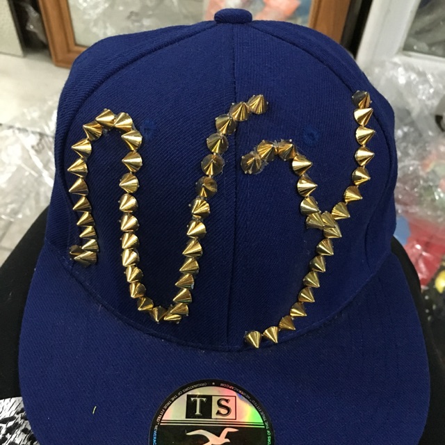 Mũ snapback NY đinh tán