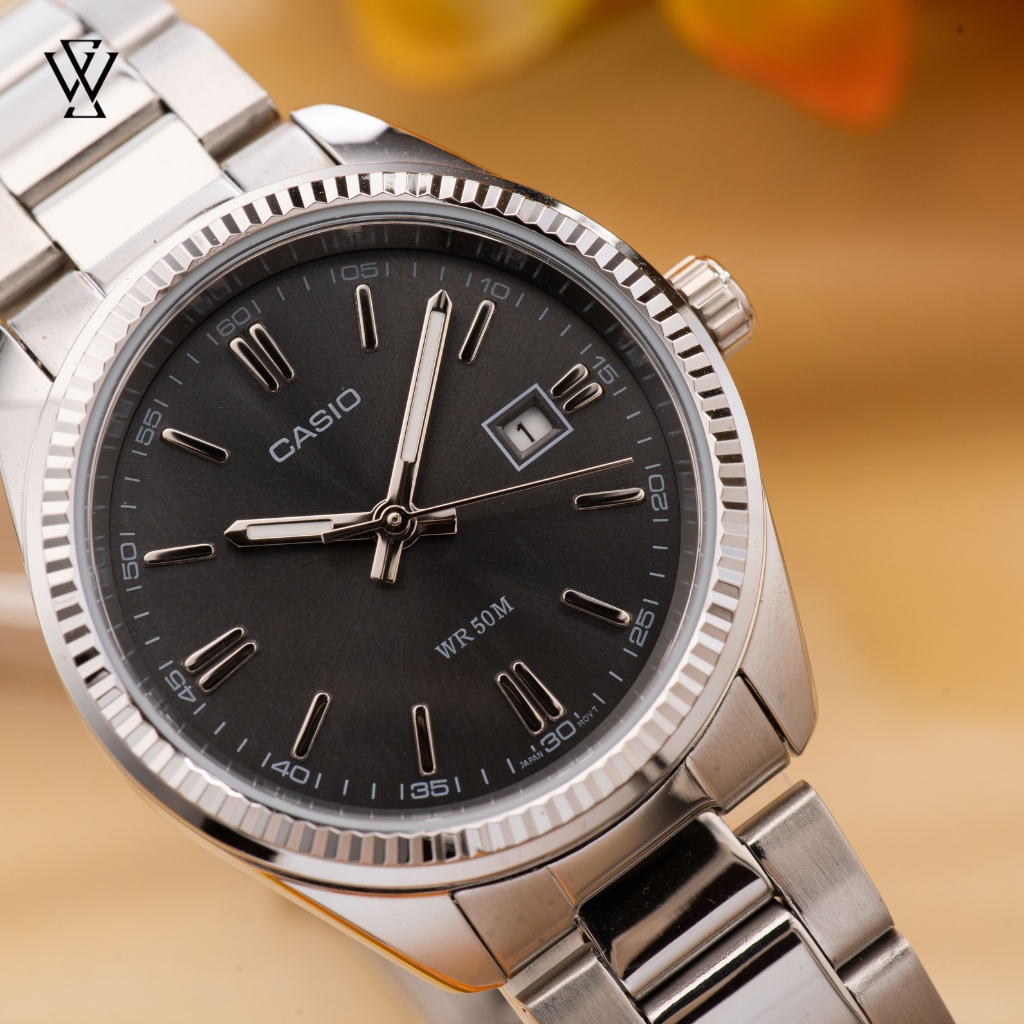 Đồng Hồ Quartz Nữ Casio WATCHSTORE LTP-1302D-1A1VDF Thiết Kế Mặt Kính Khoáng 30mm, Dây Kim Loại, Vỏ Thép Không Gỉ