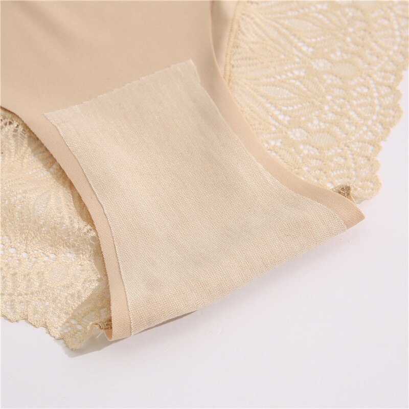Set 2 quần lót TAKETALK không đường may có cỡ lớn cho nữ