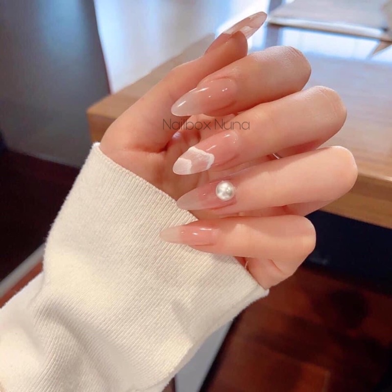 Nailbox Nuna móng úp thạch lượn sóng vân đá đính hạt. Nailbox sẵn có now ship