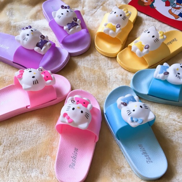 Dép bé gái hình mèo kitty siêu dễ thương