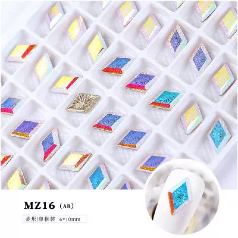 Đá hình đính móng tay