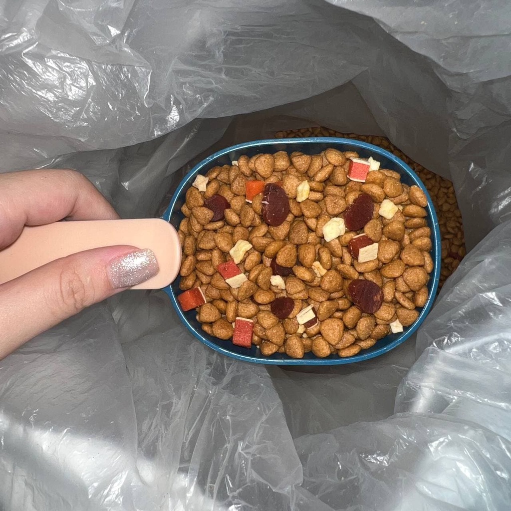Hạt CAPTAIN nội địa Trung mix bò, phô mai và cá hồi 5KG