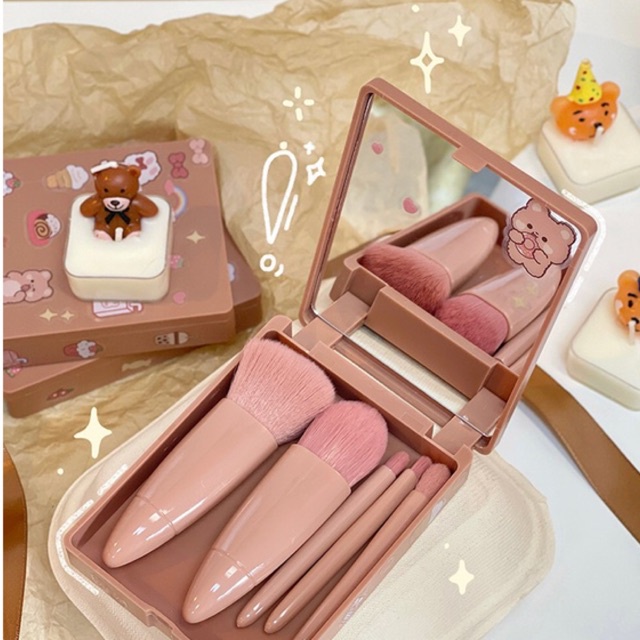 Sét  5 cọ trang điểm cá nhân kèm gương sợi tơ tổng hợp theo phong cách cổ điển cầm tay màu Hồng sang chảnh 370