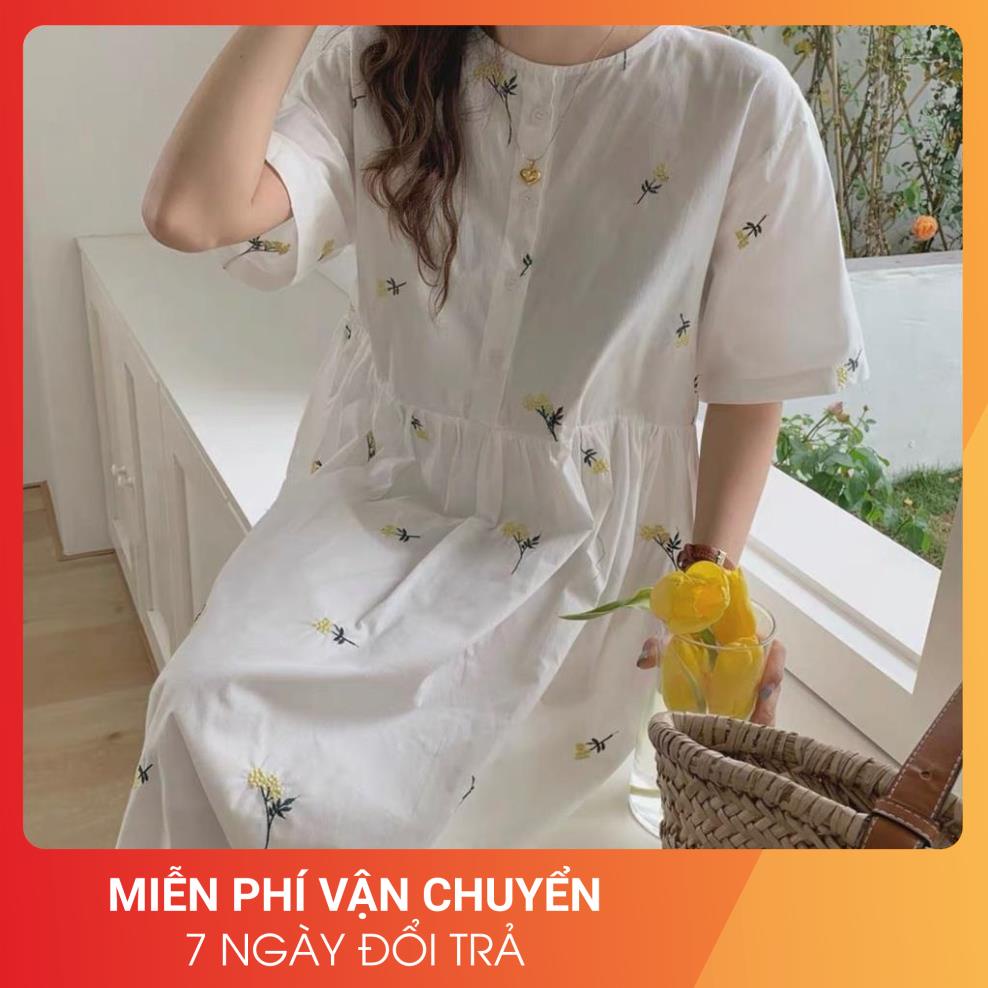 Đầm Cúc Dọc Hoa Nhí Tay Lỡ 24AP Nữ [FREESHIP] 🌸 Váy trắng form suông rộng bánh bèo tiểu thư phối cổ thuyền Ulzzang 🌸 | BigBuy360 - bigbuy360.vn