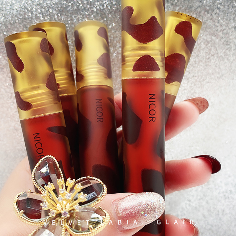 (Hàng Mới Về) Son Kem Lì Lâu Trôi Không Thấm Nước Thiết Kế Vỏ Sáng Tạo | BigBuy360 - bigbuy360.vn