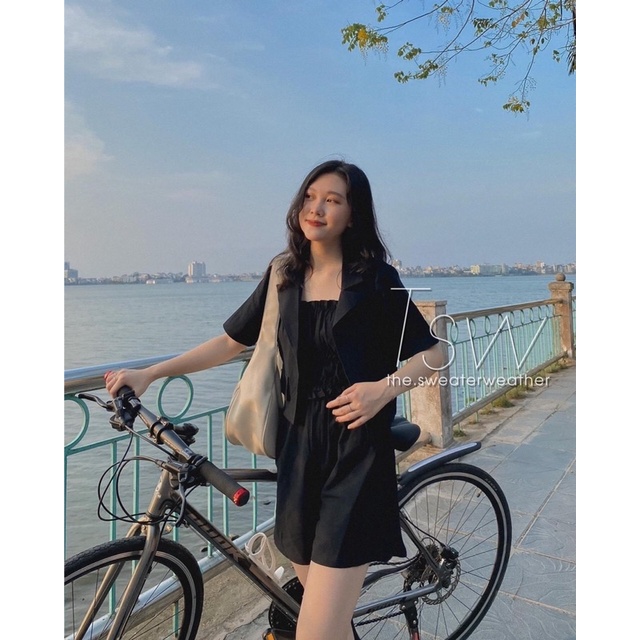 SET 3 MÓN GỒM ÁO BLAZER , ÁO QUÂY , QUẦN ĐÙI ( chất liệu đũi )